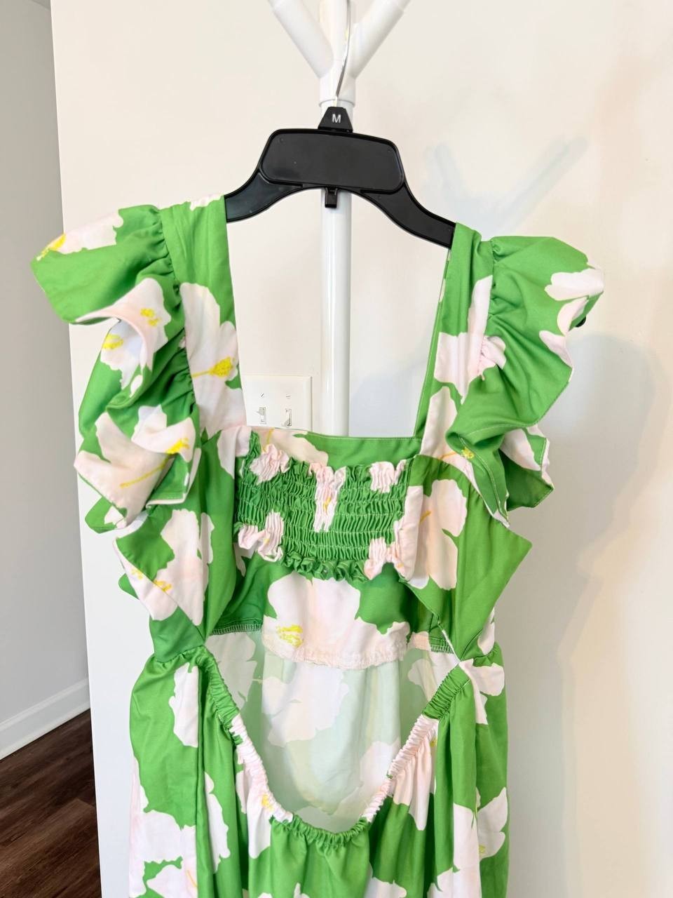 The Lulo Project Floral Ruffle‑Sleeve Dress Green Size L NWOT Vibrant Print