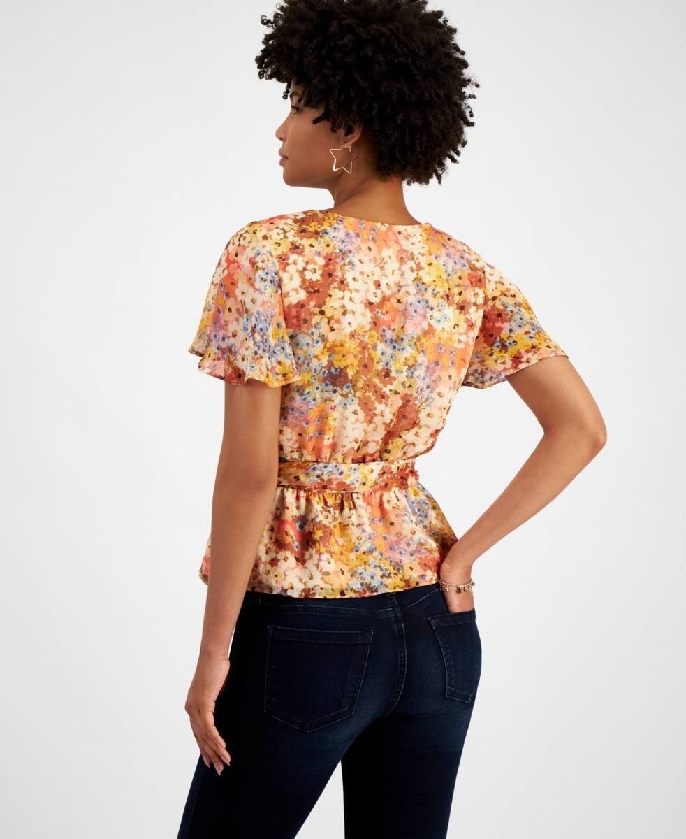 GUESS Women’s Ferra Wrap Top Daisy Peplum SizeL NWT(damaged on the shoulder)mult