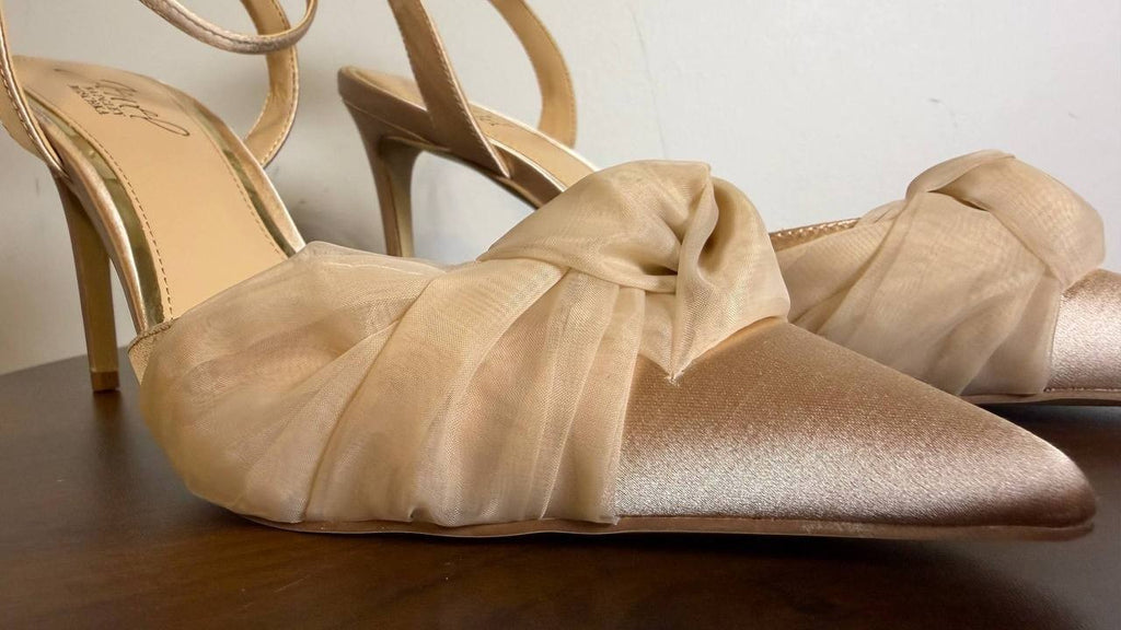 Badgley Mischka Jewel Evening Knot Pumps 11M Nude Satin New in Box MSRP $99