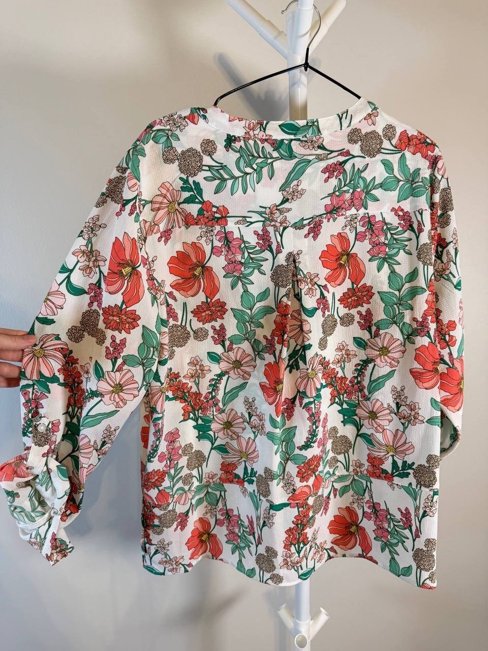 Tommy Hilfiger Floral Split‑Neck Top – Size M – NWT – $79.50