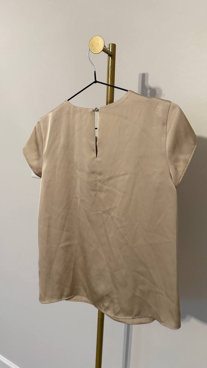 Calvin Klein Satin Pleat‑Neck Cap‑Sleeve Blouse Beige XS Good Condition msrp$59