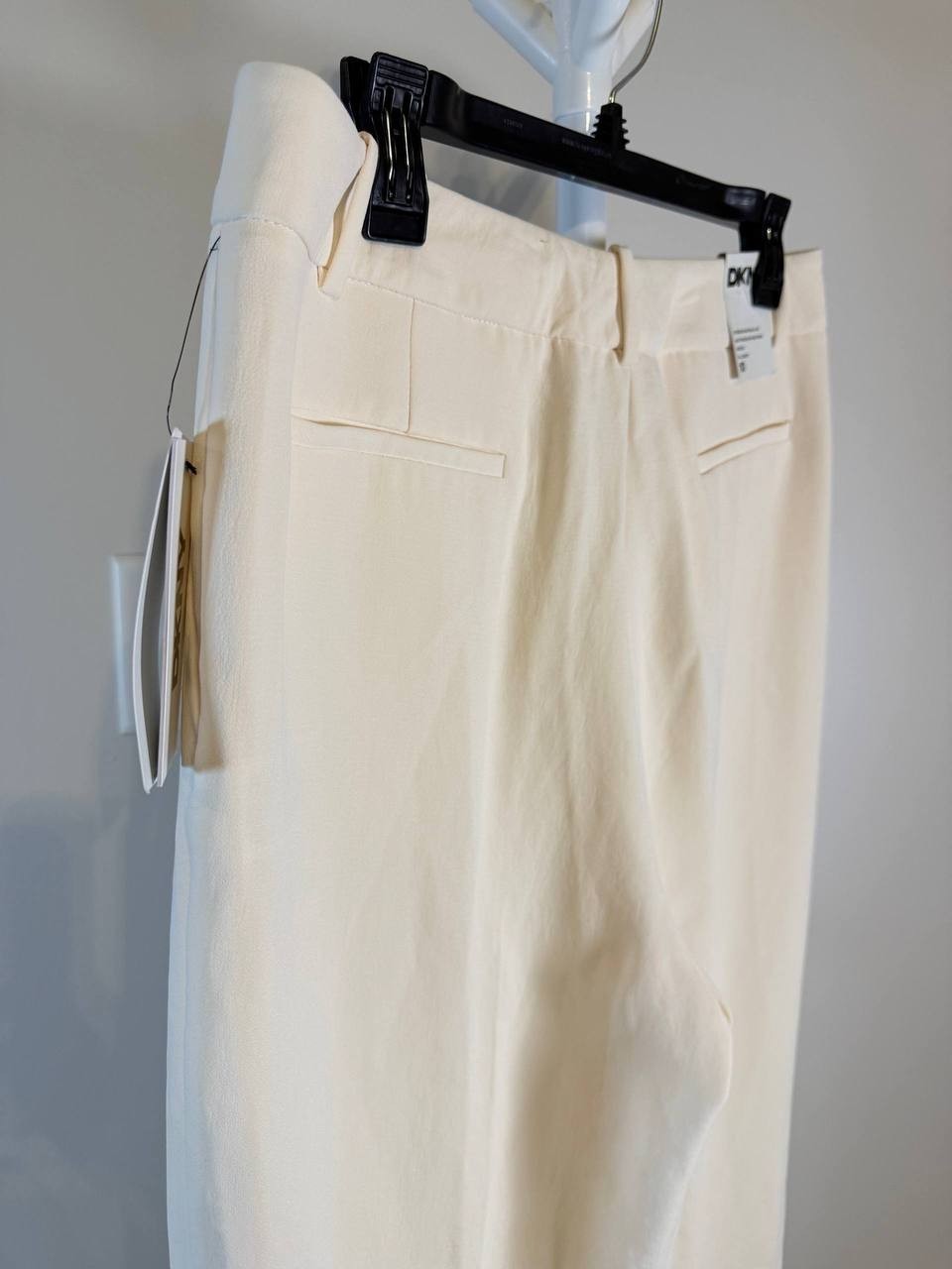 DKNY Pleated Straight‑Leg Cuffed Cropped Pants – Size 10 – NWT – MSRP$99