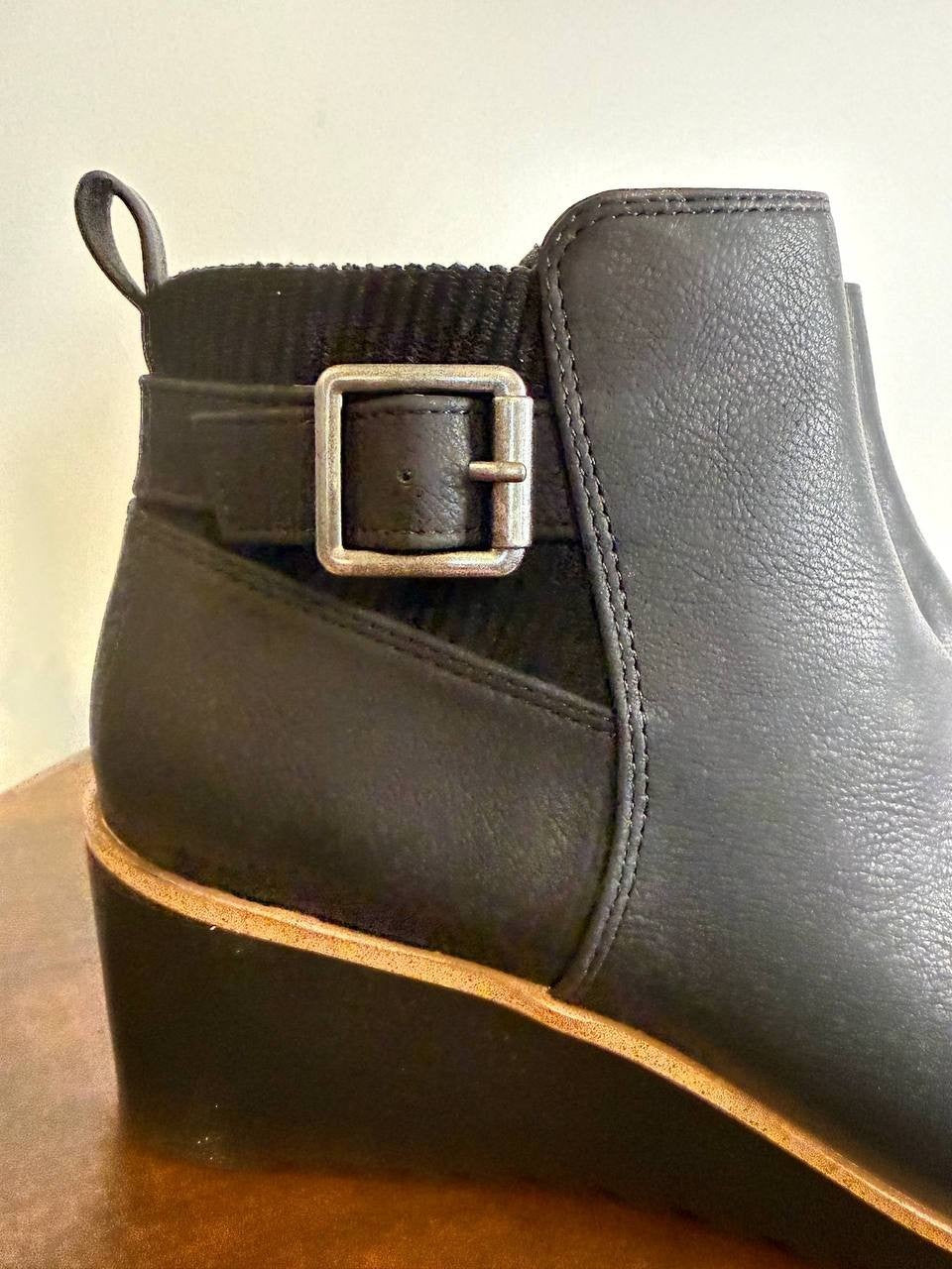 LifeStride “Zayne” Booties – Size 7M – Black – NIB-$99.99