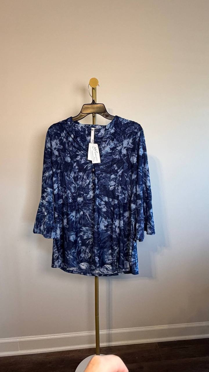 NY Collection Plus 3/4 Bell Sleeve Pleat Y‑Neck Top Blue Flower 1X NWT $35.99