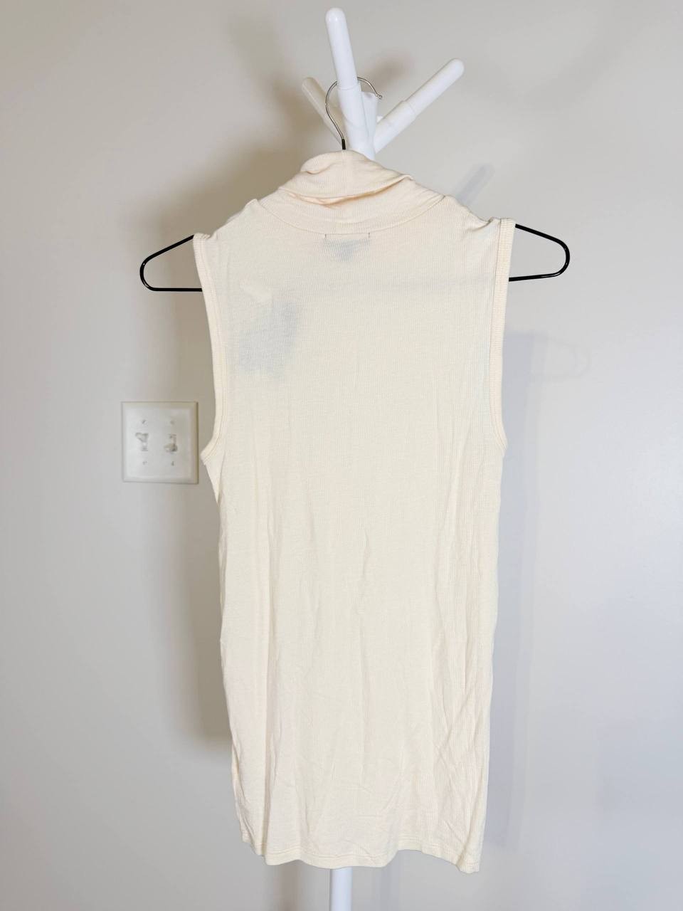 ATM Anthony Thomas Melillo Rib Sleeveless Turtleneck Top – Irish Cream – Size XS