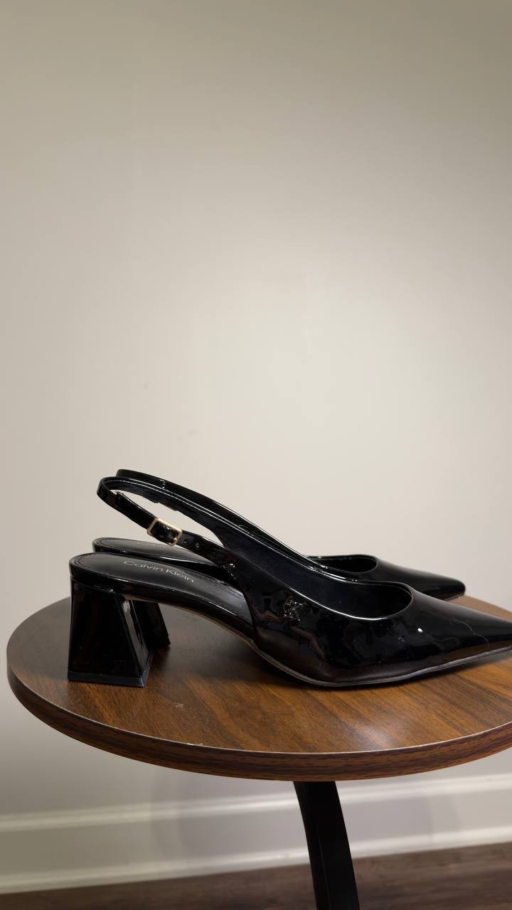 Calvin  Klein  Pointed  Toe  Pumps  Black  7.5M  New  $109