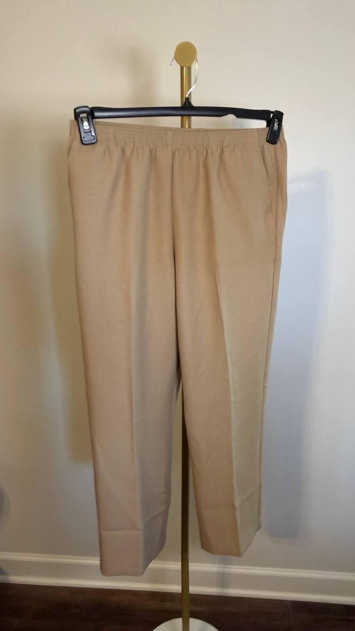 Alfred Dunner Women’s Classics Average Length Pant Tan 8P $39.50 NWT