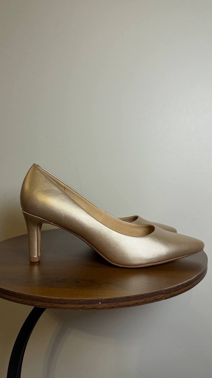 Journee Champagne Toe Dress Pumps 8.5M NIB MSRP $93