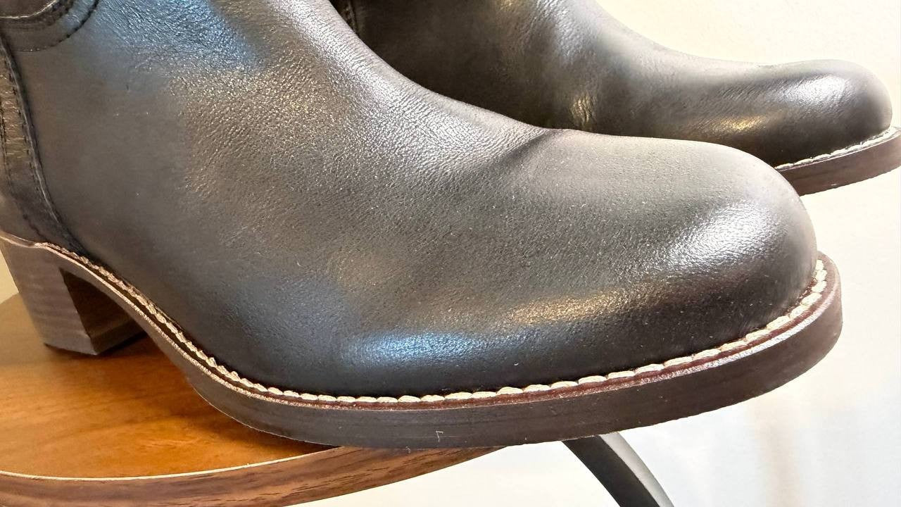 Lucky Brand Hybiscus Boots 9.5M Black Leather Pull Tabs Riding NIB msrp$229
