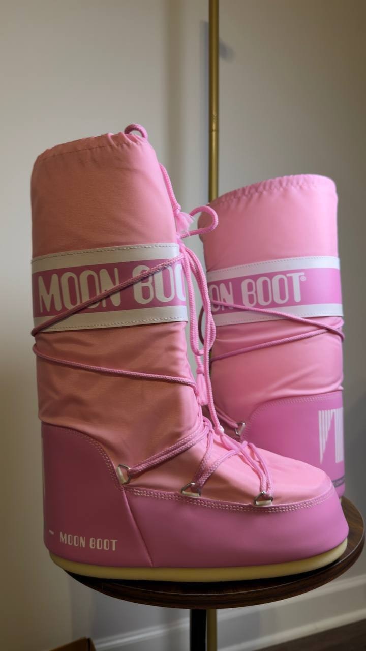 Moon  Boot  Icon  Boots  Pink  9/10.5  New  $240