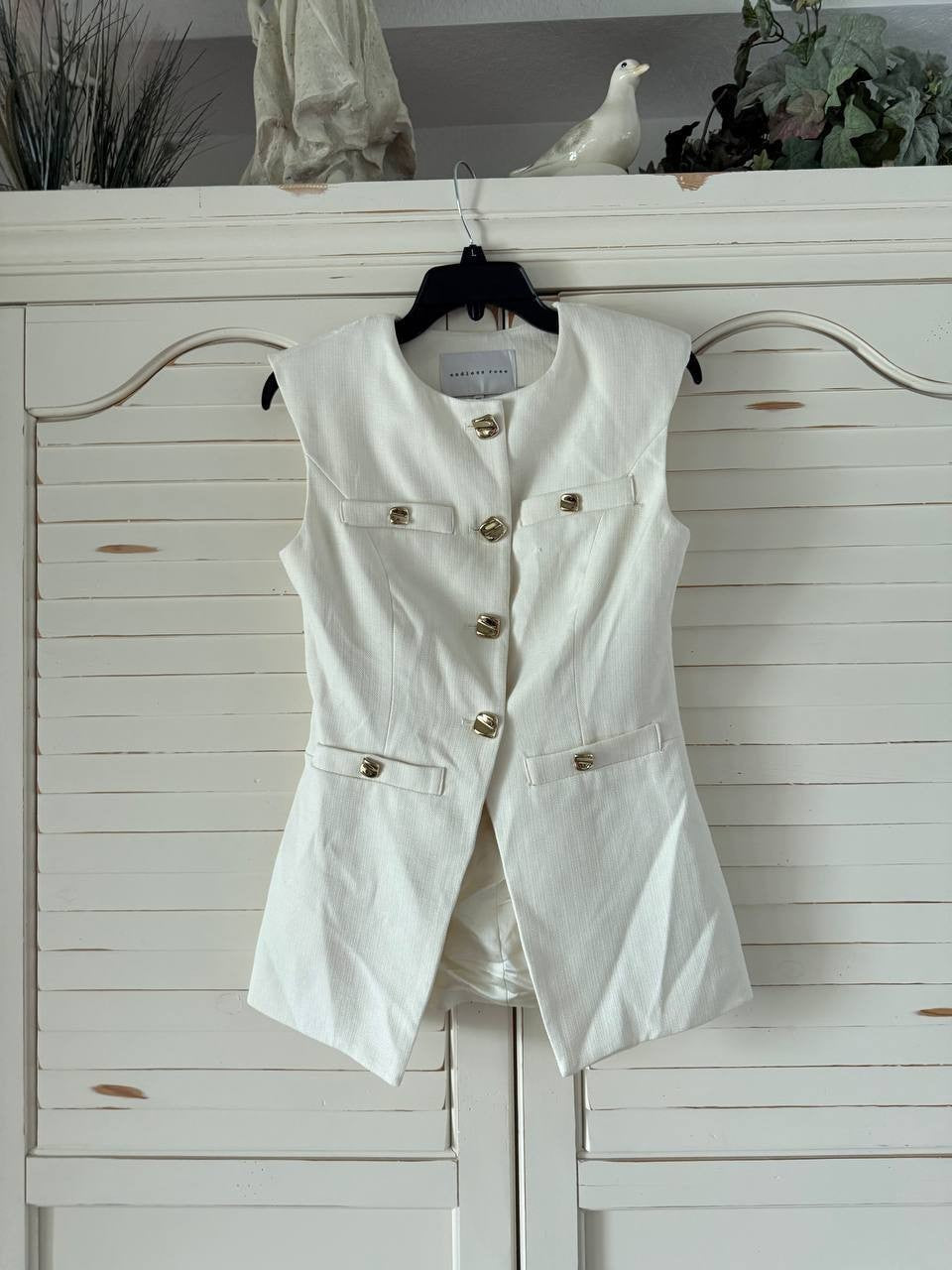 Endless Rose Cream Tailored Vest XS with Button Front Pockets, Lined, Slim