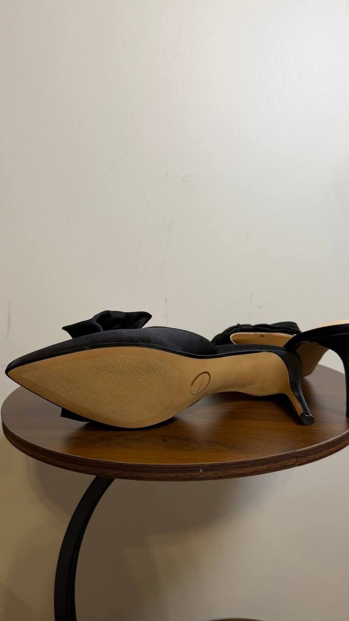 Journee Black Satin Tiarra Bow Heels 8.5M New in Box $93