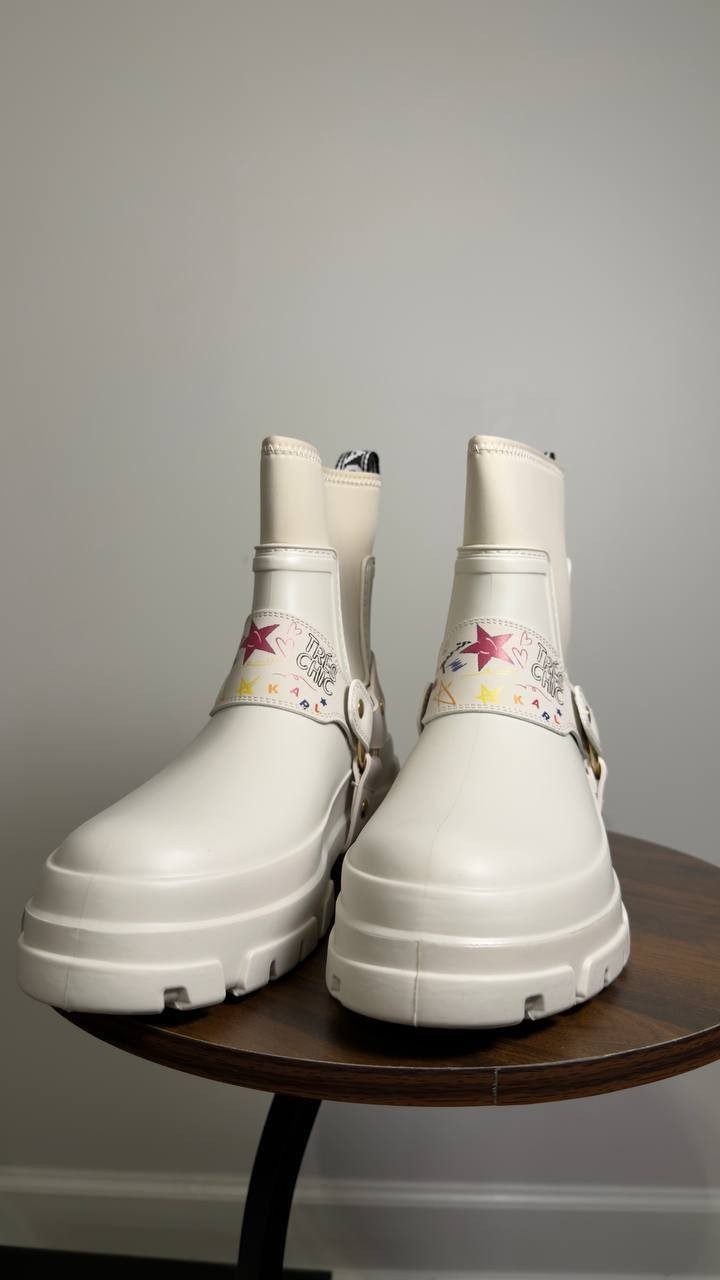 Karl  Lagerfeld  Paris  Rivenna  Rain  Bootie  Cream  10  New  in  Box  $169