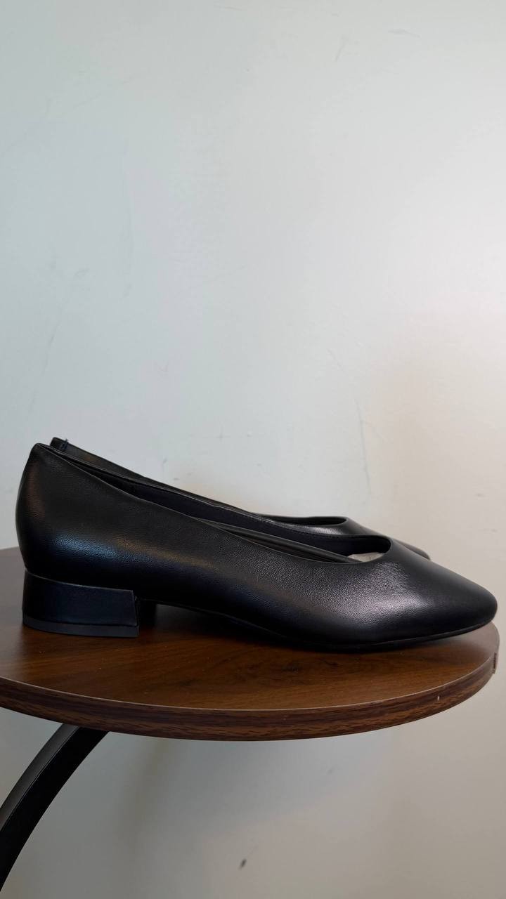 Easy Spirit Caldise eFlex Slip‑On Low Heel Pumps Black 7M Leather $99 NWB