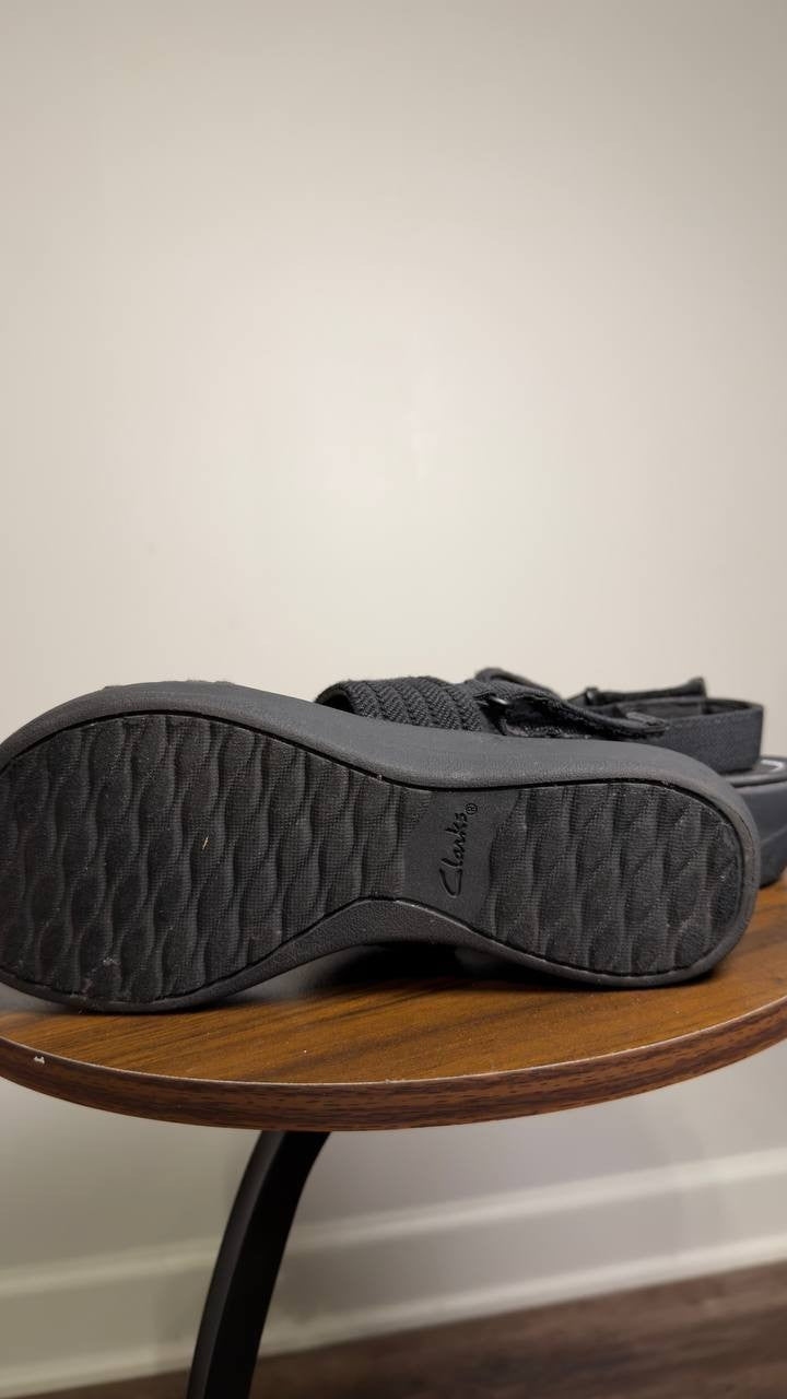 Clarks  Sandals  Black  Fabric  8M  New  $75