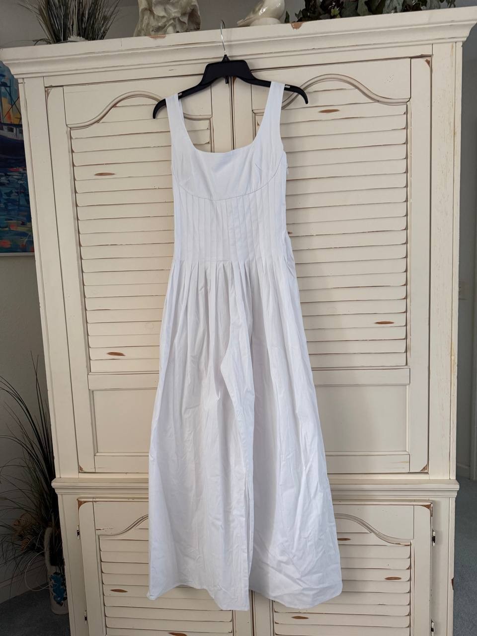 Line &amp; Dot Abbott Pleated Jumpsuit White Size M - Sleeveless, Wide-Leg