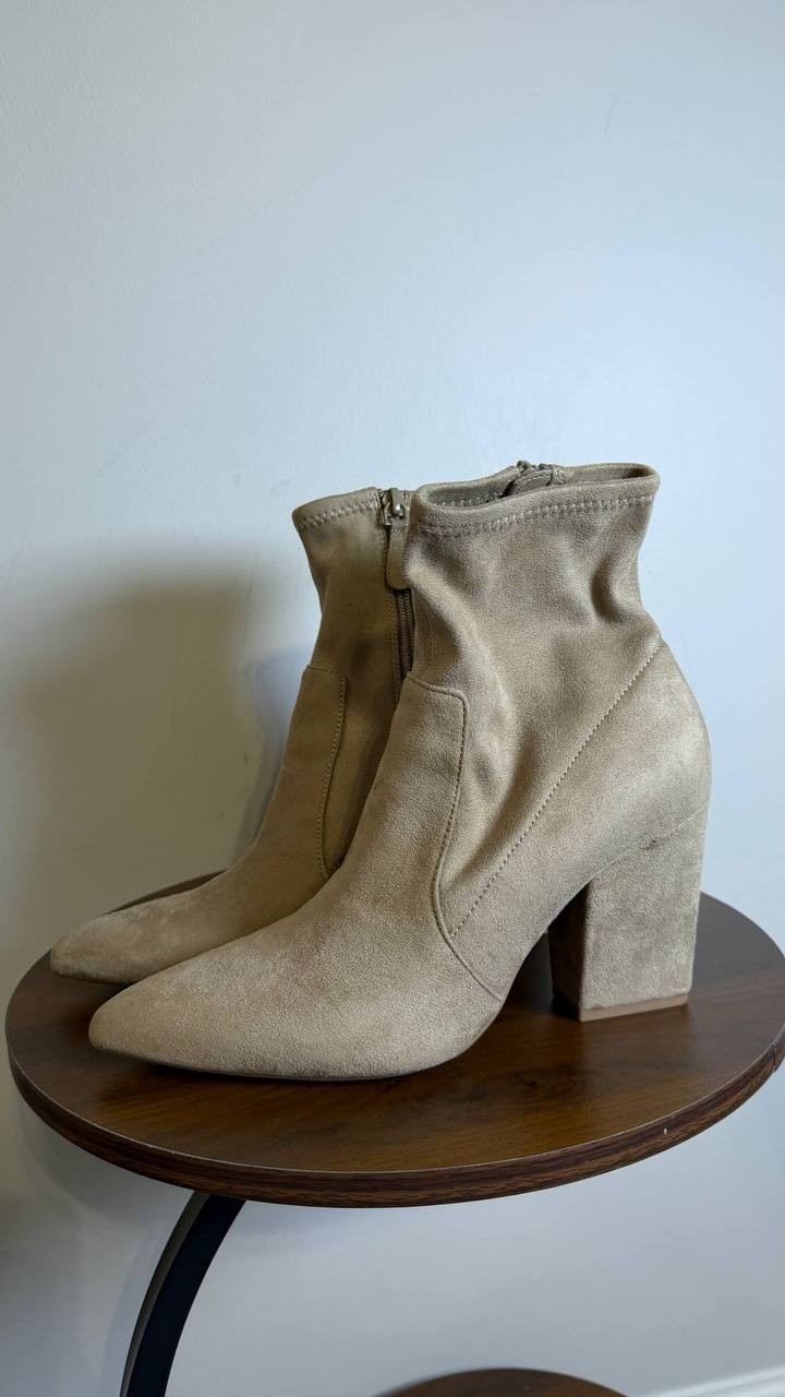 On•34th True Taupe Fabric Block Heel Booties 8M New in Box MSRP $99.90