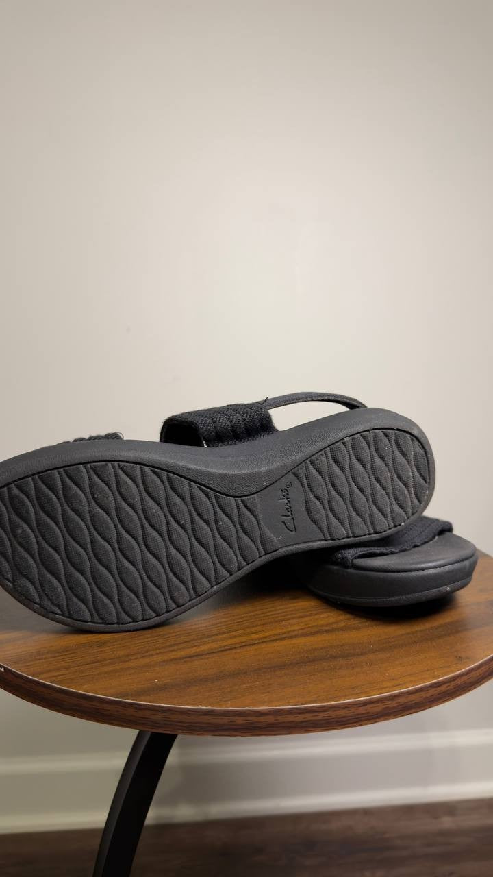 Clarks  Sandals  Black  Fabric  8M  New  $75