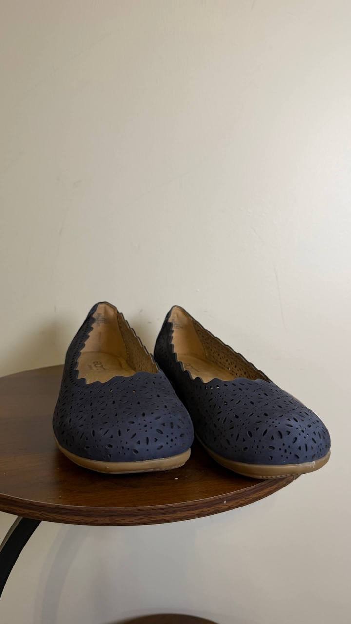 Earth Flats 9.5M Dark Blue Leather Comfort Shoes New in Box