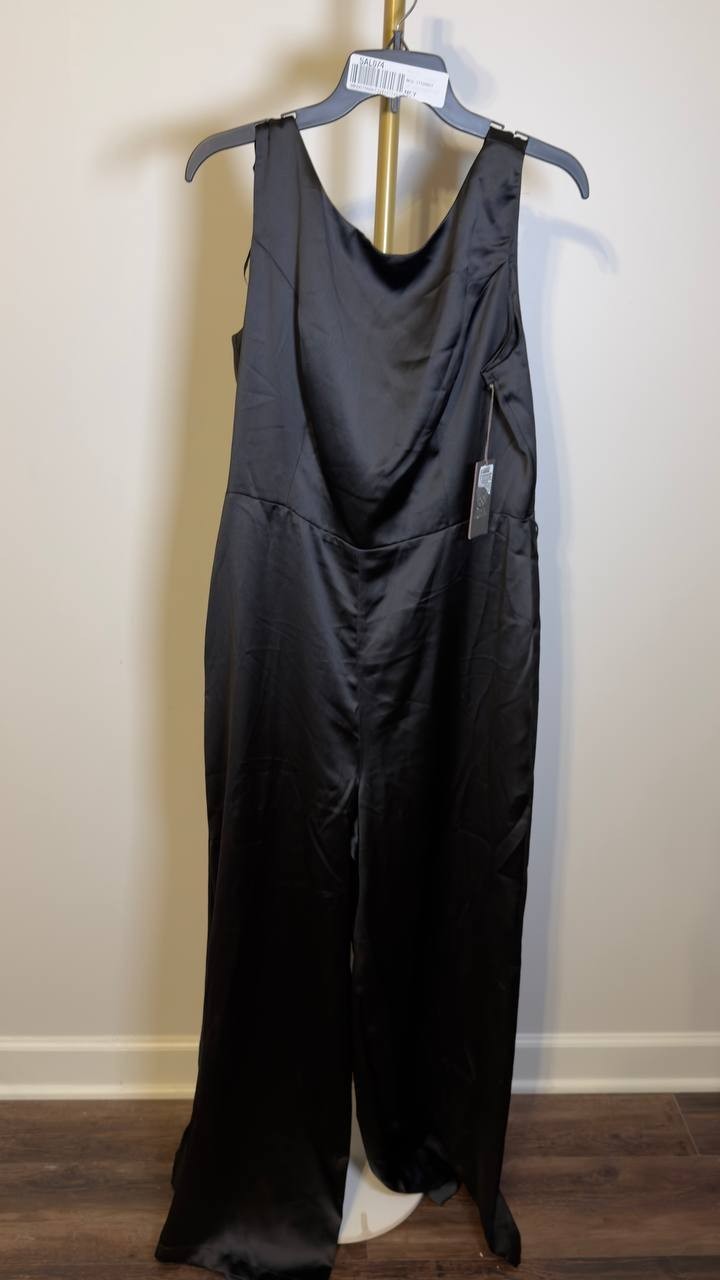 Vince  Camuto  Women’s   Wide  Leg  Jumpsuit  Rich  Black  L  NWT  $109