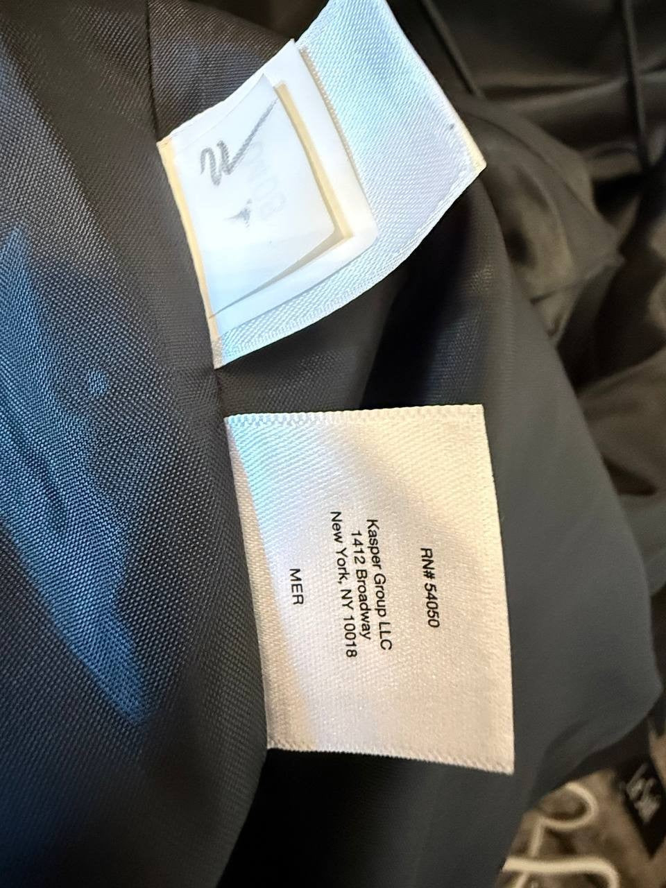 Le Suit Women’s  Blazer – Size 18 – Black – NWT –225$