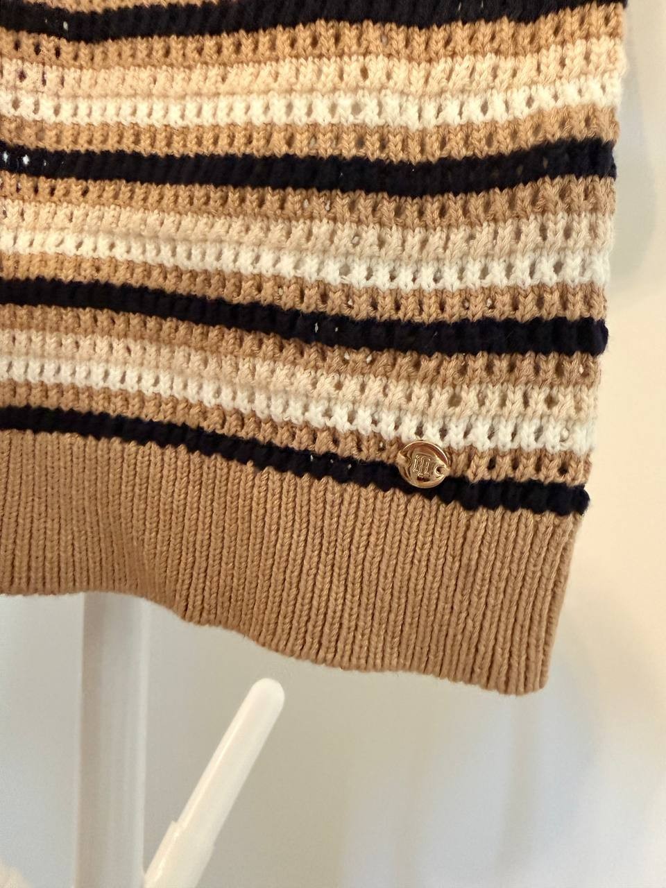 Tommy Hilfiger Chevron & Striped Sweater – Sand – Size M – NWOT – $79.50