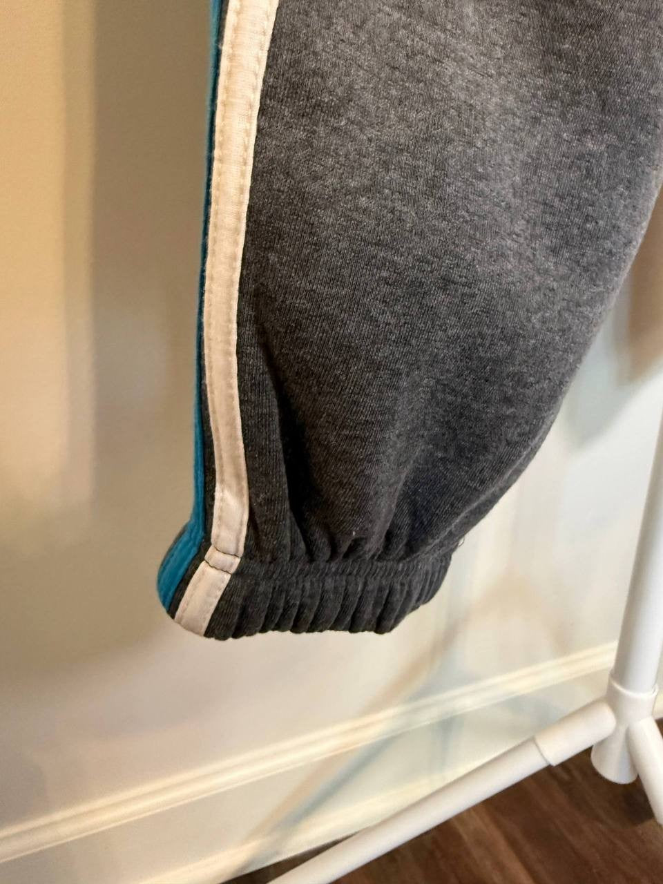 Jolie&Joy Gray Sweatpants – Size X-Large – NWT