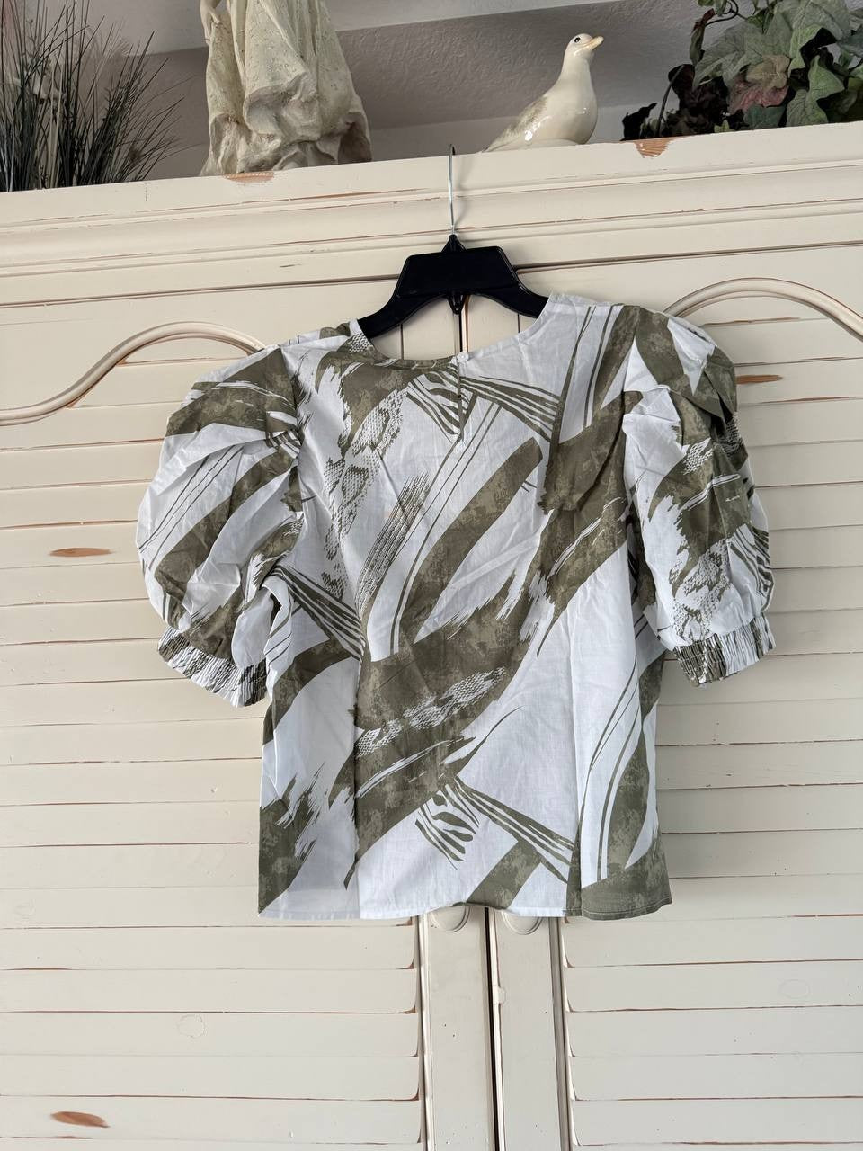 DKNY Top S White Voile Puff Shoulder Printed Crewneck Woven Blouse NWT