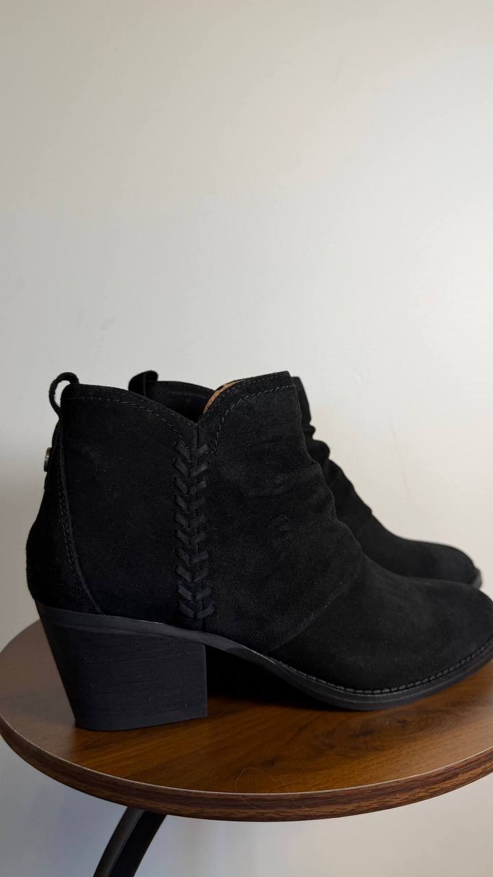 Earth Chandy Booties 10M Black Suede Ruched Almond Toe Block Heel NIB msrp$169