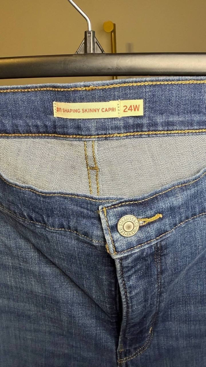 Levi’s Plus Size 311 Shaping Skinny Capri Jeans Blue 24W NWT $59.50