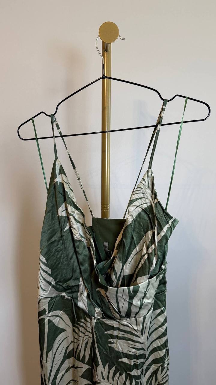 Guess Yasmin Satin Jumpsuit Plunge Surplice Printed Multi SizeL NWOT $178damage