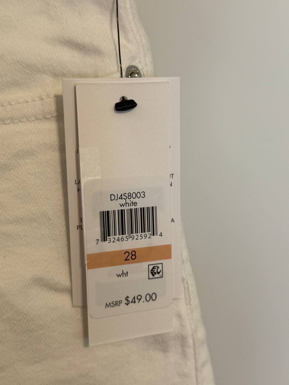 DKNY Mid‑Rise Raw Hem Denim Shorts – Size 28 – NWT – White – $49