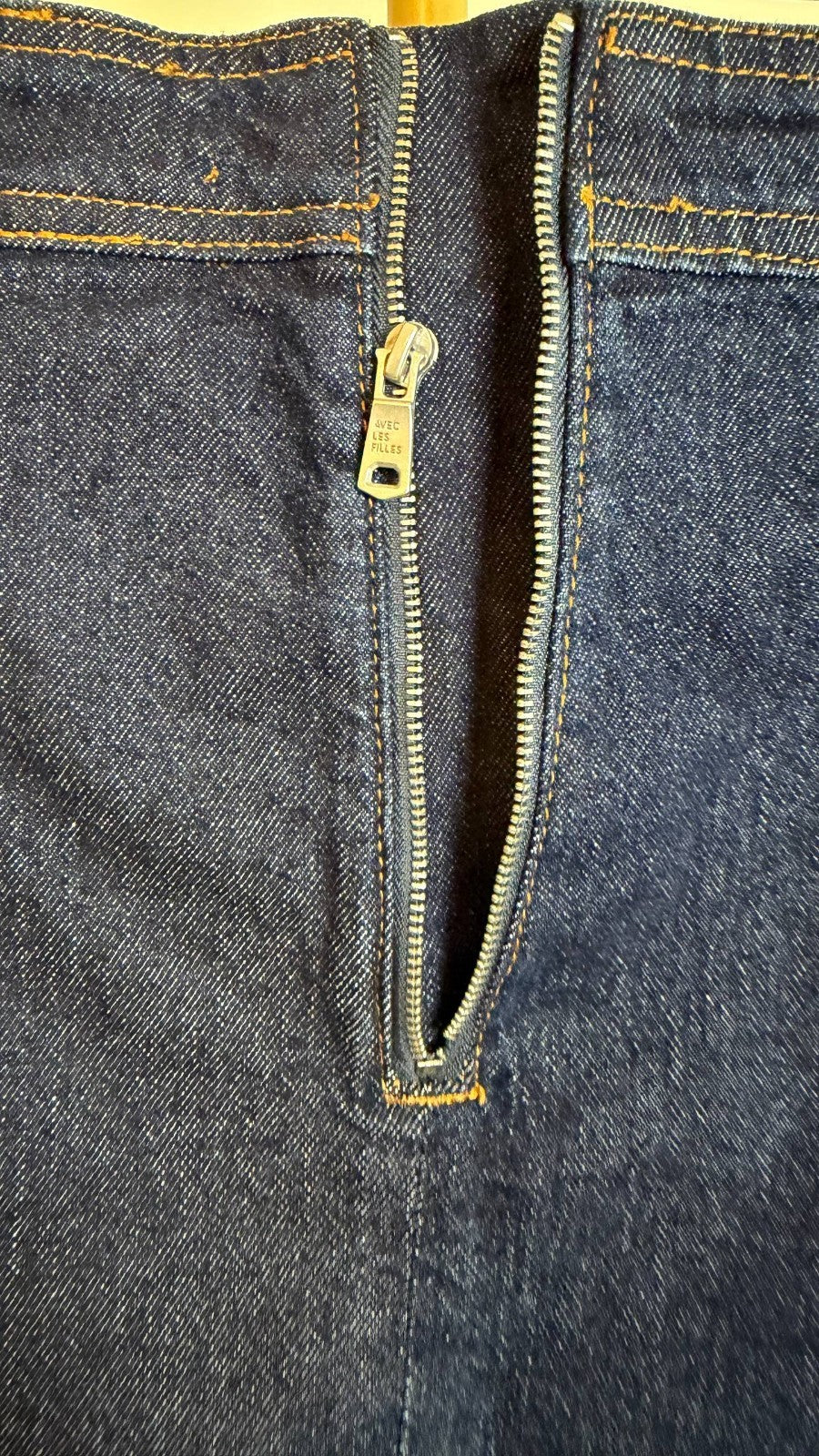 Avec Les Filles Women’s Denim Mini Skirt – Broken Zip Fly 138$ MSRP