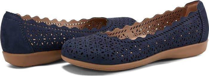 Earth Flats 9.5M Dark Blue Leather Comfort Shoes New in Box