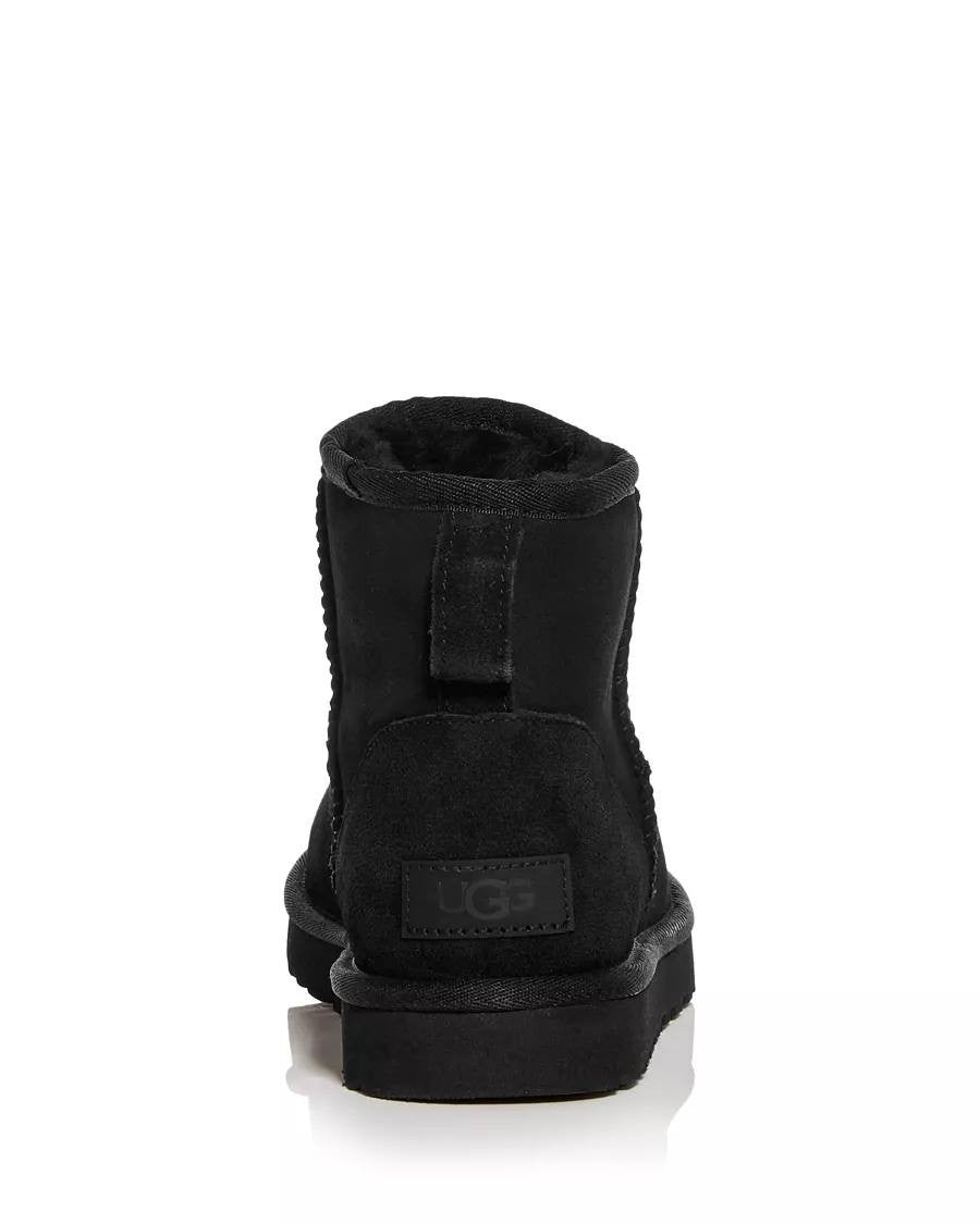 UGG Classic II Mini Boots 7 Black Twinface Sheepskin Pull‑On Warm NIB msrp$169