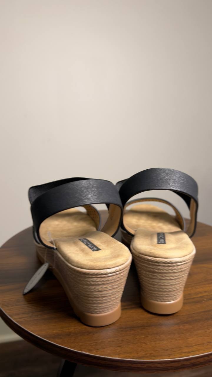 Good  Choice  Shoes  Wedge  Sandals  Black  8  New  $65