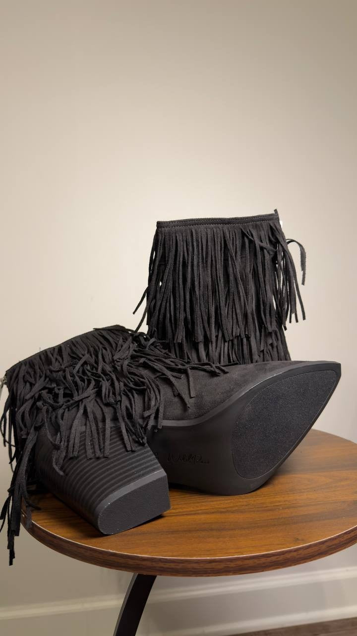 Wild  Pair  Booties  Black  9.5M  New  $80