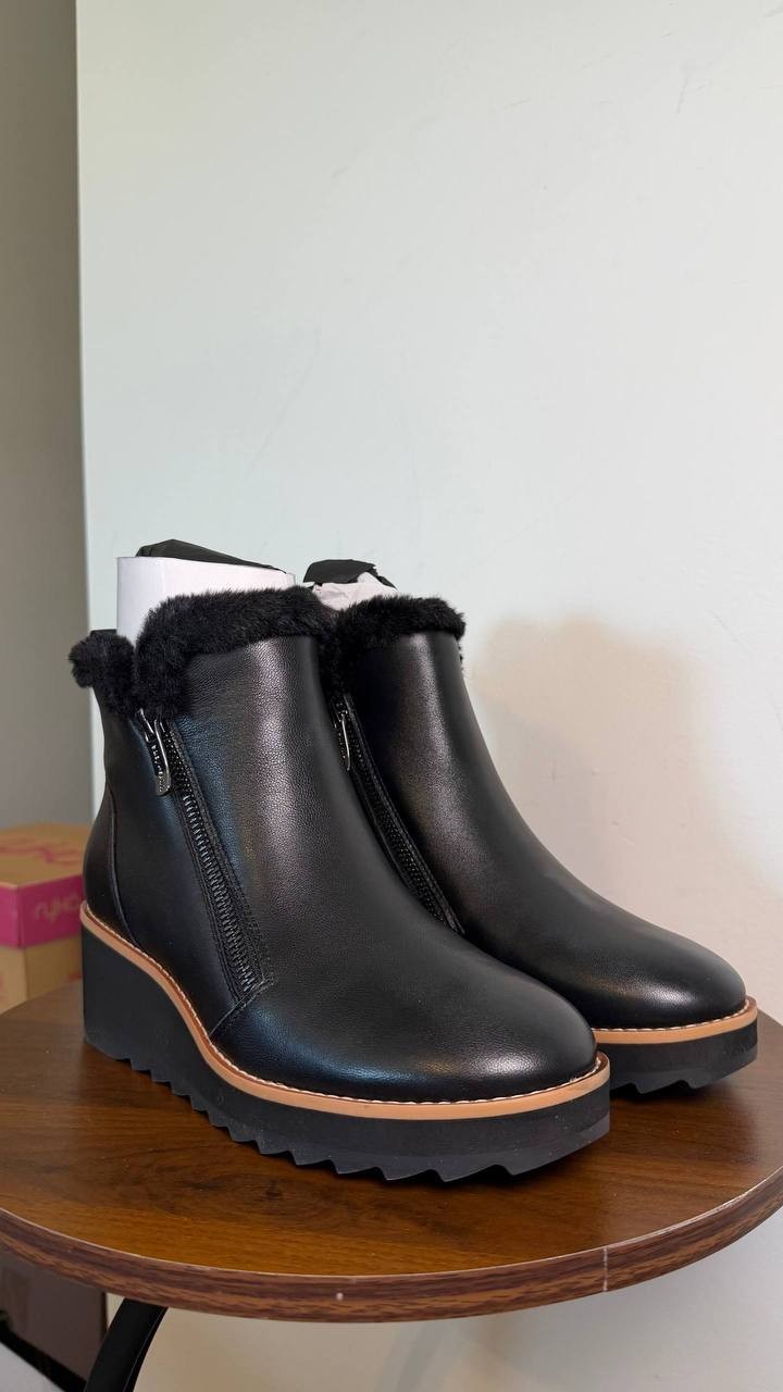 Easy Spirit Jane Cozy Side Zip Wedge Booties Black 6.5M Leather $159 NWB