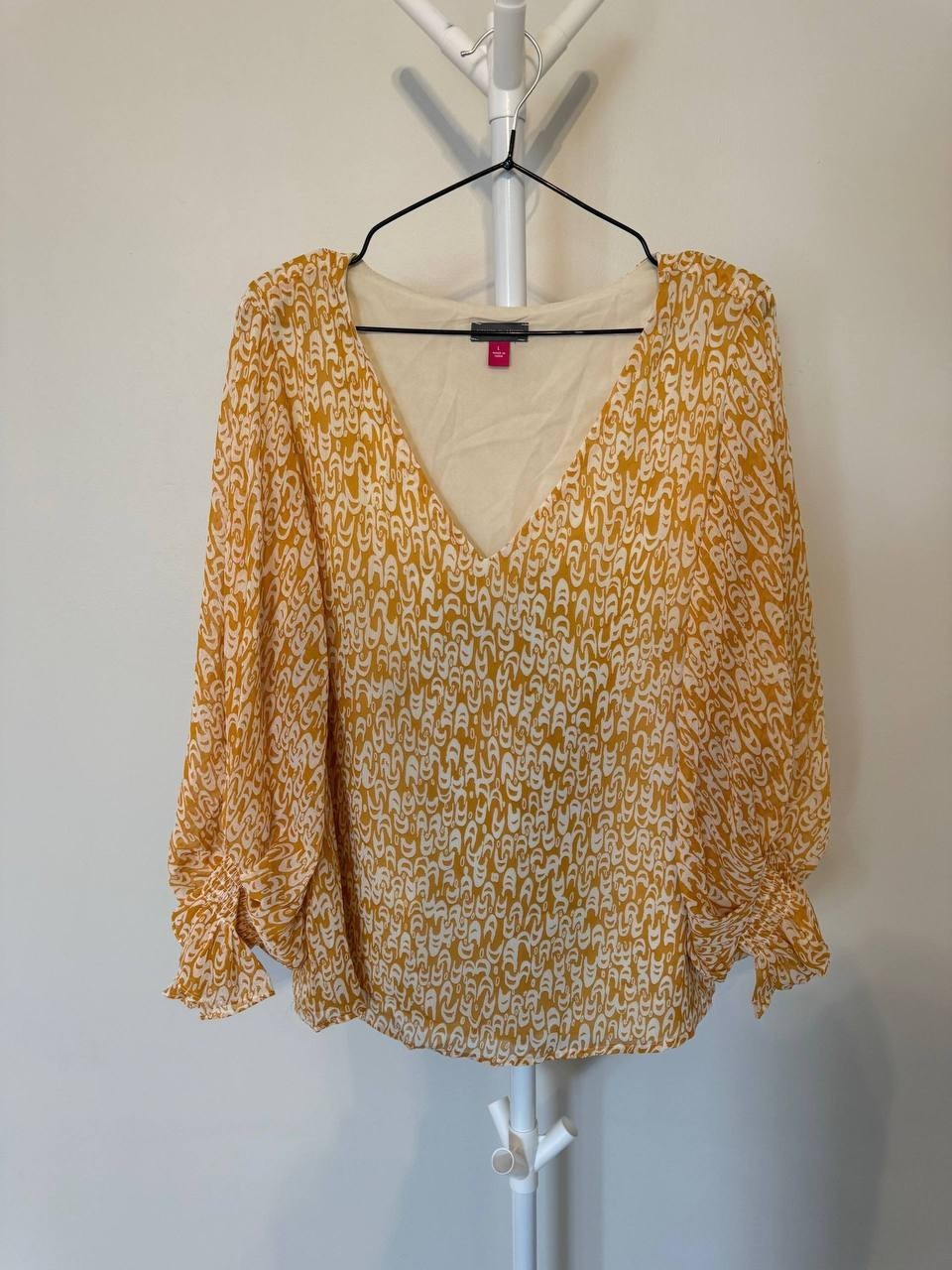 Vince Camuto V‑Neck Balloon‑Sleeve Blouse– Orange– Size L – NWT – MSRP$79