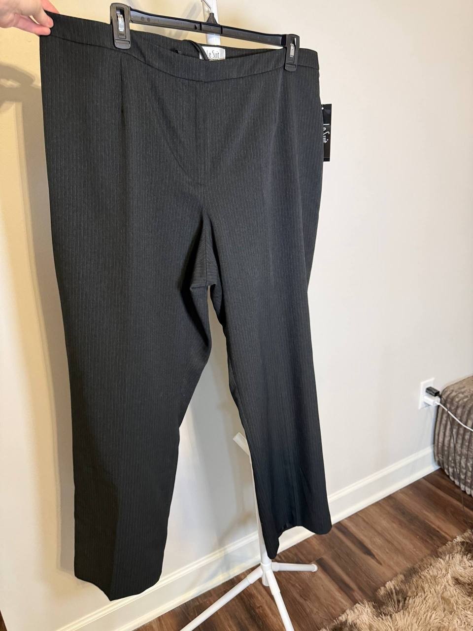 Le Suit Plus‑Size Dress Pants – Black– 22W – NWT