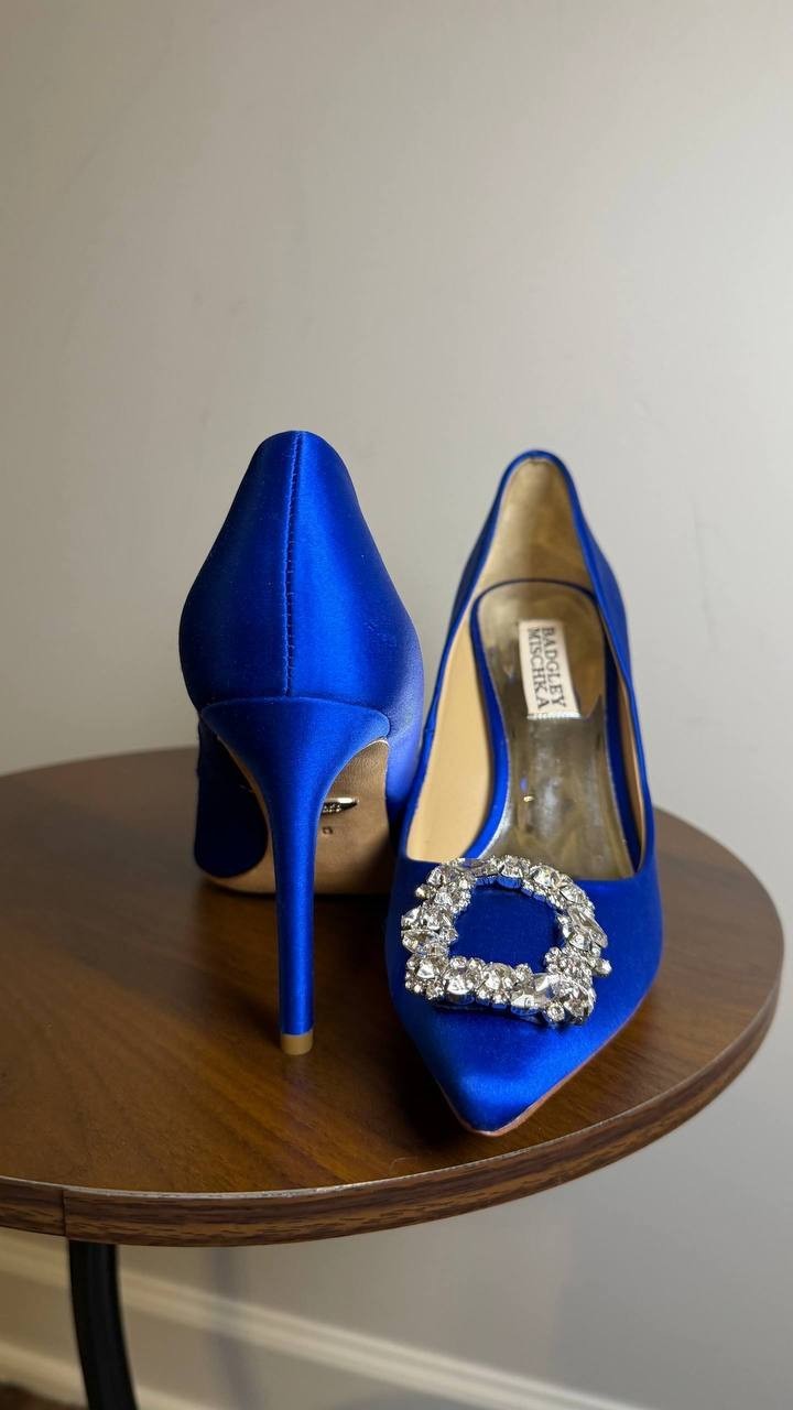Badgley Mischka Blue Satin Evening Pumps 6M Pre‑Owned w/o Box MSRP $235
