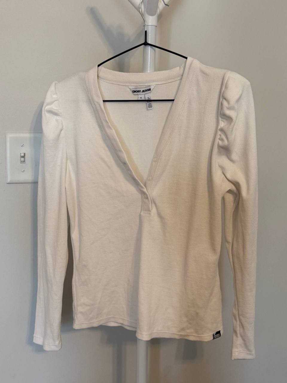DKNY Jeans Petite Puffed Shoulder Knit Top – Size PL – Pre‑Owned – $49
