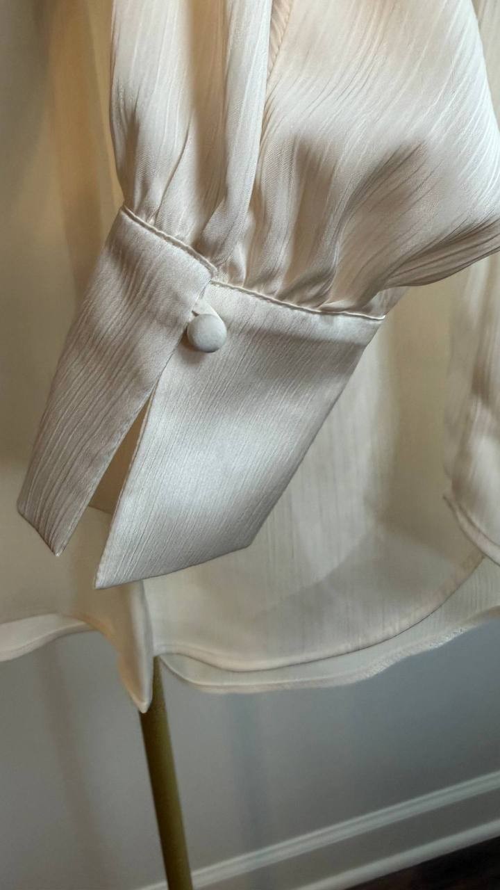 Anne Klein Women’s Pleat Front Blouse White Split Neck Long Sleeve Size S NWT
