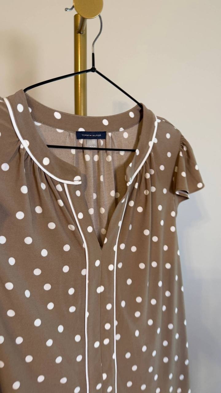 Tommy Hilfiger Women’s  Dot Print Split-Neck Flutter-Sleeve Top M $59 NWT