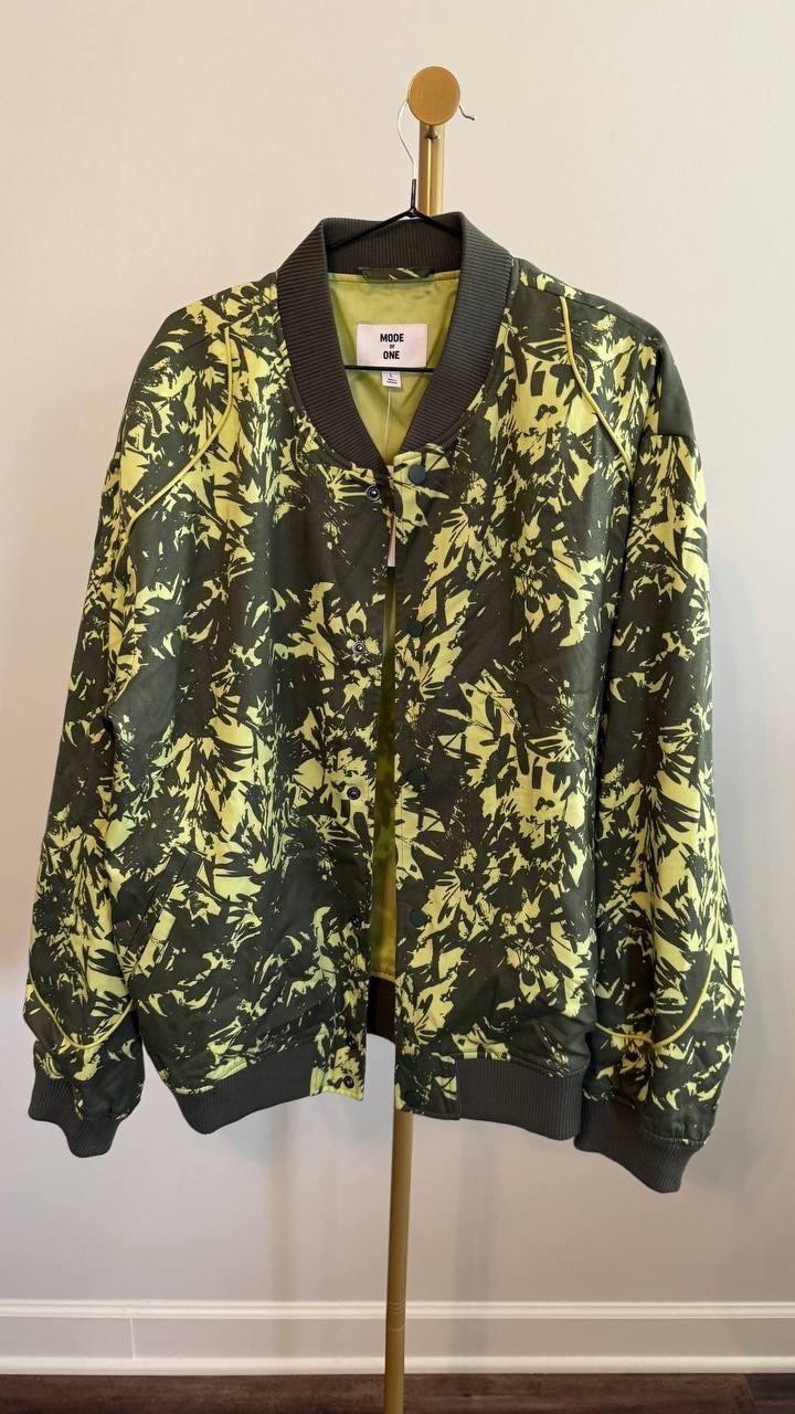 Mode of One Men’s Abstracted Floral Printed Bomber Jacket Regular Fit L $139.50