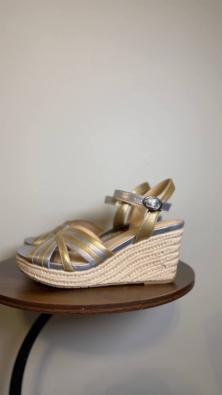 Kenneth Cole Reaction Metallic Wedge Sandals 8.5M New in Box  MSRP 89$