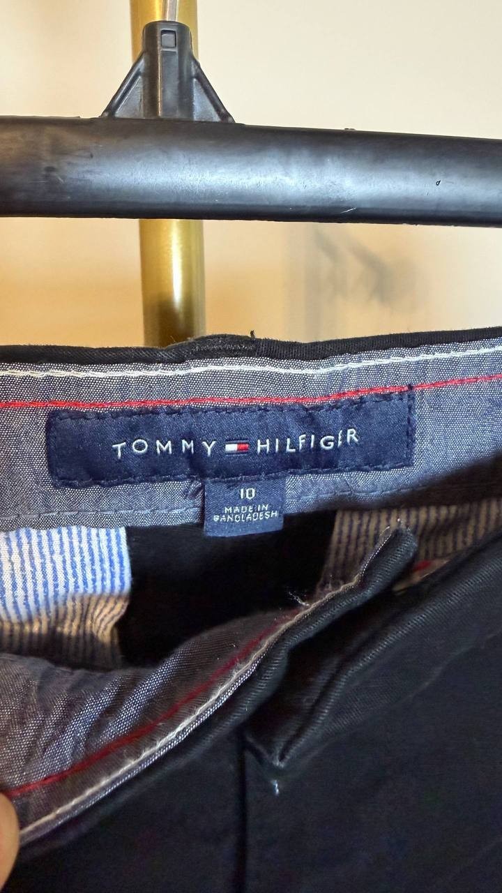 Tommy Hilfiger Women Tailored Shorts Black Size 10 Excellent preowned $54.50