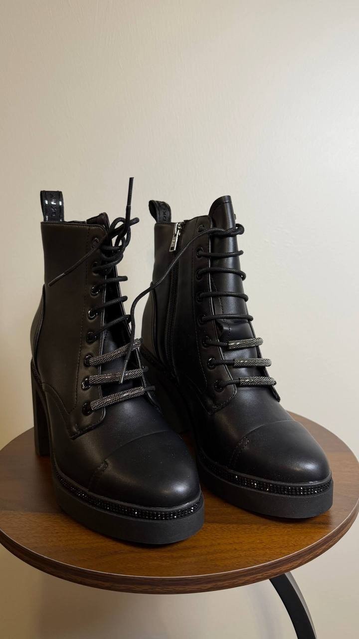 DKNY Platform Heel Boots 8.5 Black Textile Zippered Modern New In Box msrp$159