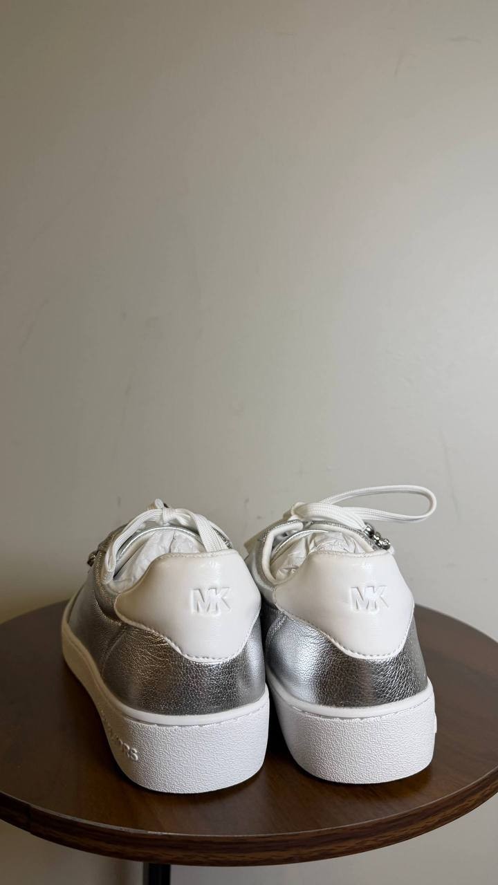 Michael Kors Scotty Lace Up Leather Sneakers Silver 8 Charms NWB MSRP $125