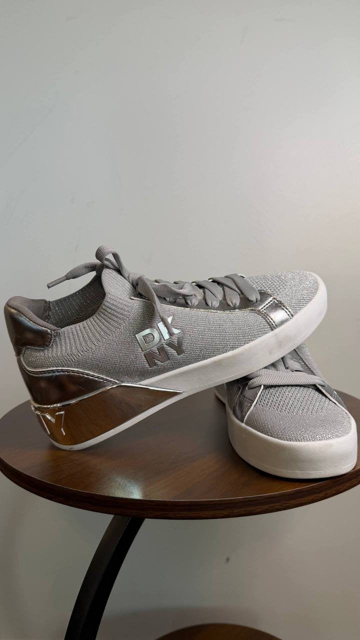 DKNY Mallory Lace-Up Sneakers Grey/Silver 7.5M Man‑Made MSRP $129 NWOB